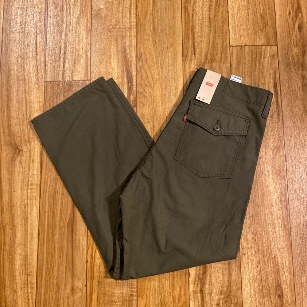Levi’s khakis